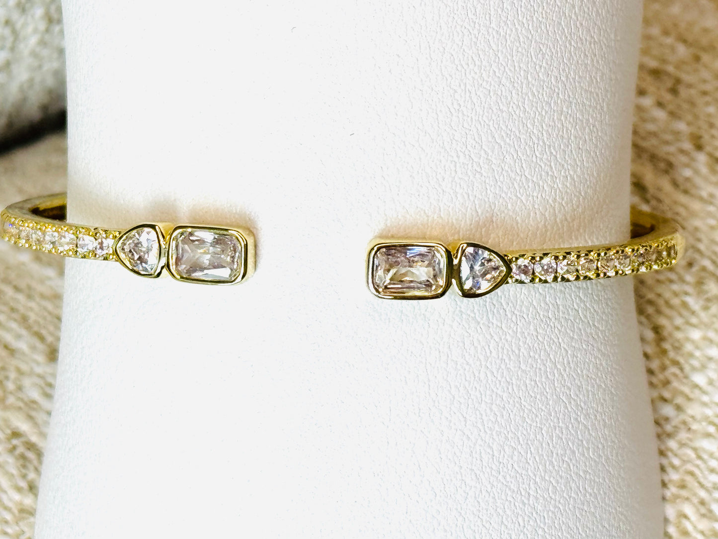 Brazalete "Bangle" Con Piedras "Clear"