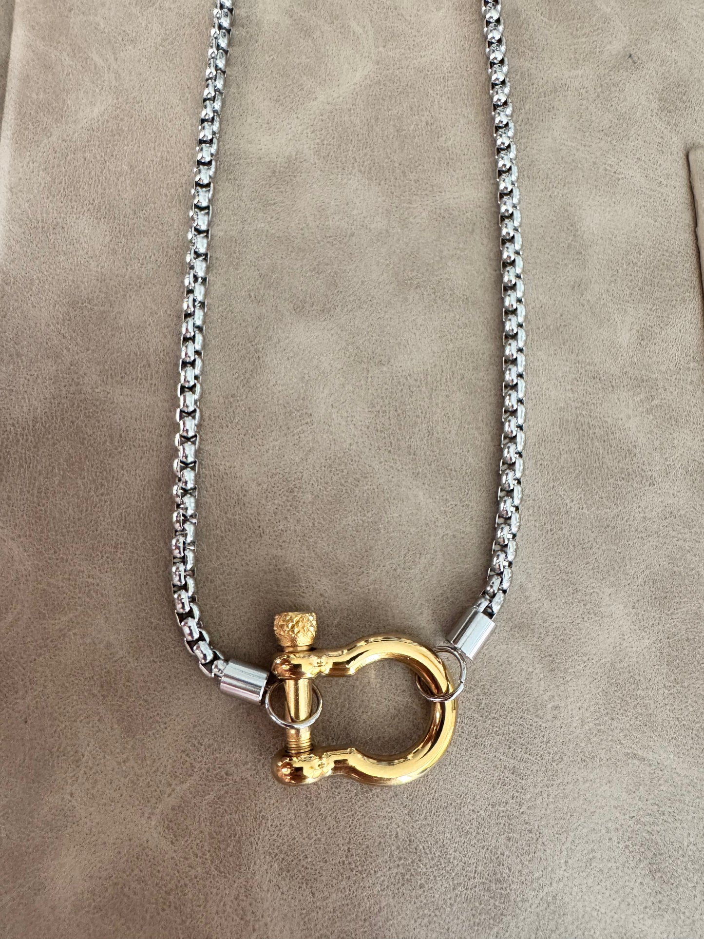 Cadena Con Hermoso Broche