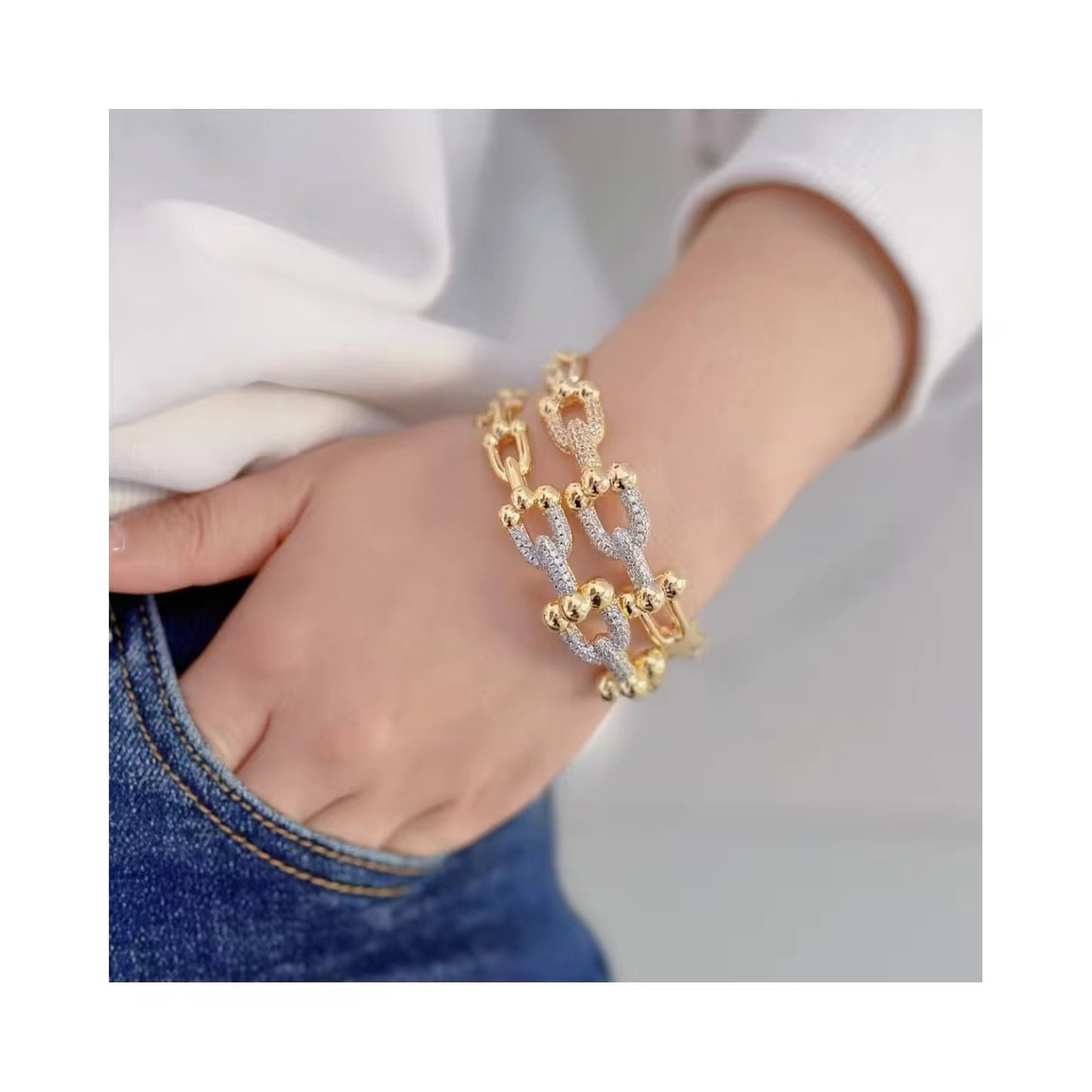 Brazalete ,Con Piedras Pavé